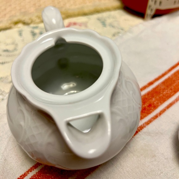 SELTMANN WEIDEN BAVARIA GERMANY WHITE EMBOSSED TEAPOT COFFEEPOT SALZBURG VIENNA - Picture 14 of 16